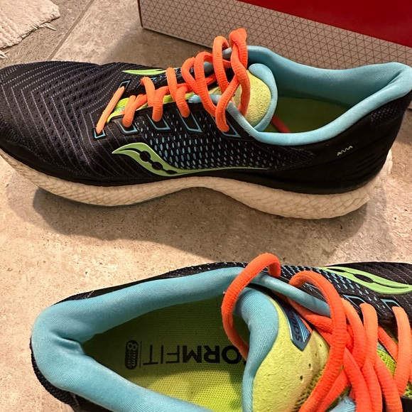 Saucony Triumph 18 M’s 10.5 Running Shoe - Picture 7 of 14